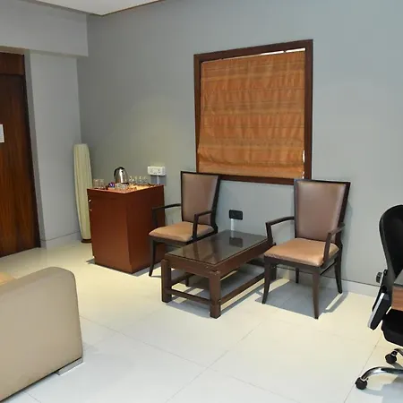 Comfort Inn Prince Bhuj Exterior photo
