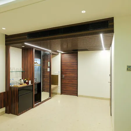 Comfort Inn Prince Bhuj Exterior photo