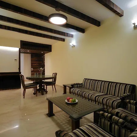 Comfort Inn Prince Bhuj Exterior photo