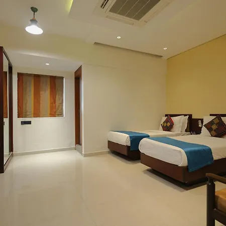 Comfort Inn Prince Bhuj Exterior photo