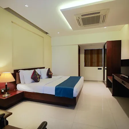 Comfort Inn Prince Bhuj Exterior photo