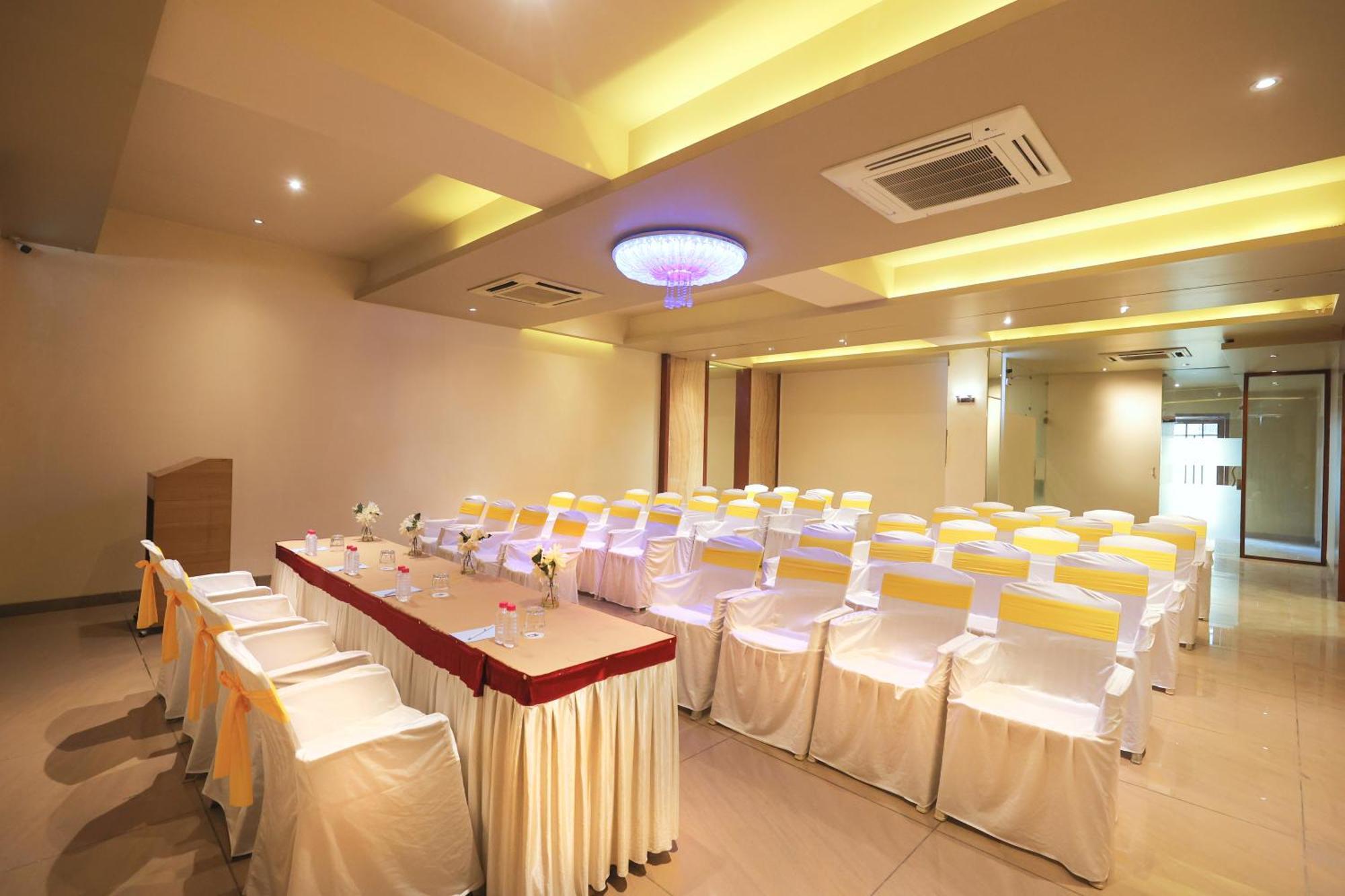 Comfort Hotel Bhuj