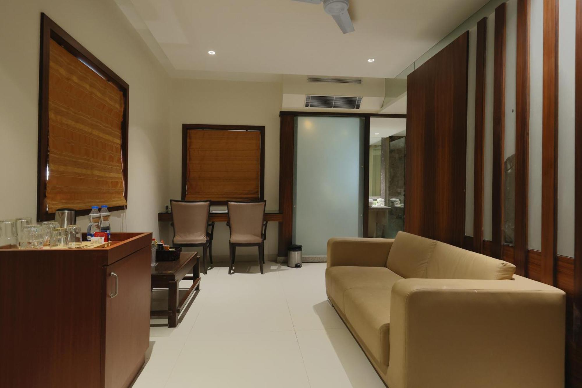 Comfort Hotel Bhuj
