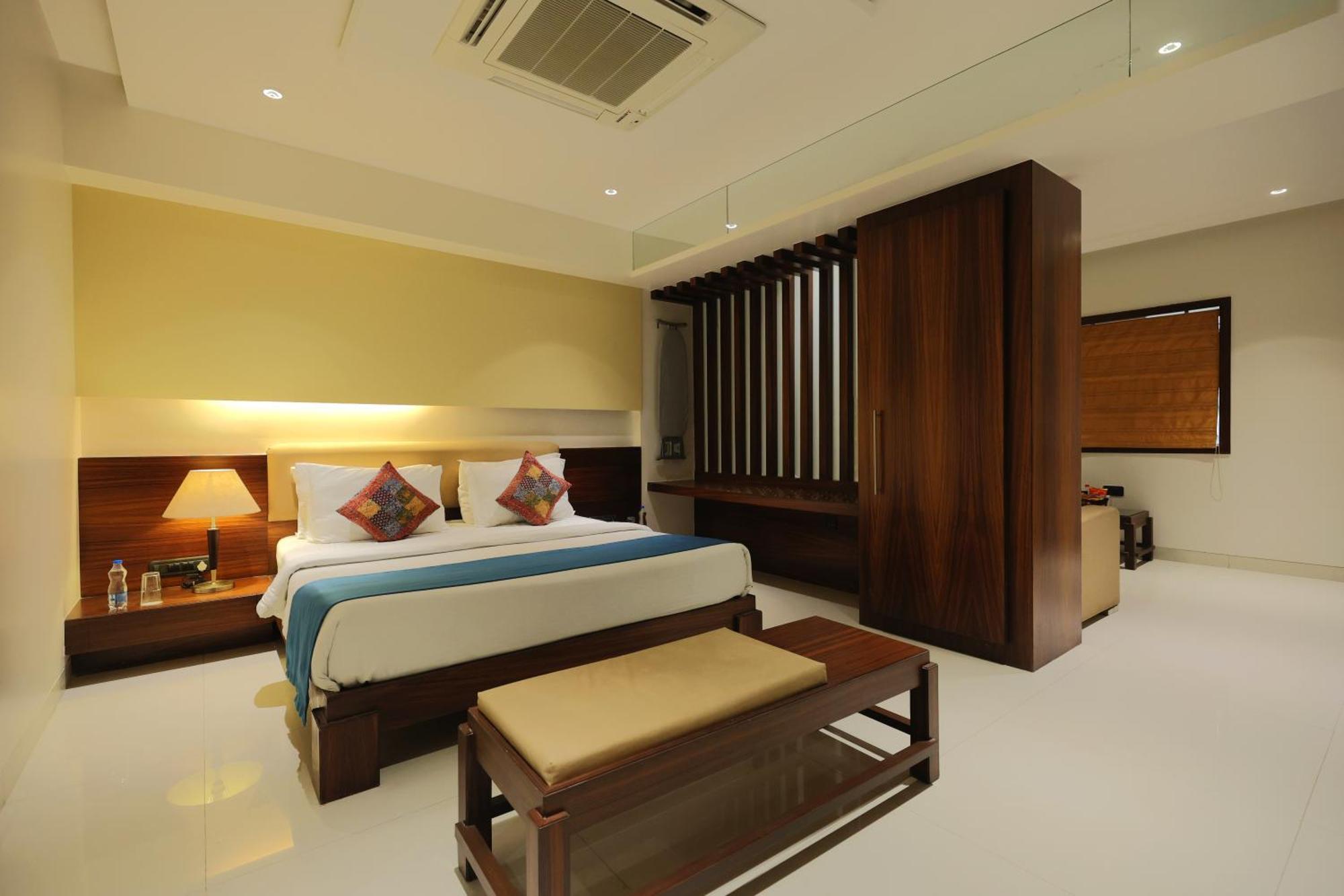 Comfort Hotel 3*